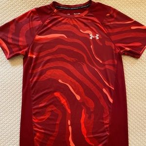 Men's Small Under Armour Red HeatGear Camo Short Sleeve Shirt